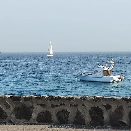 Beautiful Spacious 2 Bed Villa With Private Pool * Playa Blanca (Lanzarote)